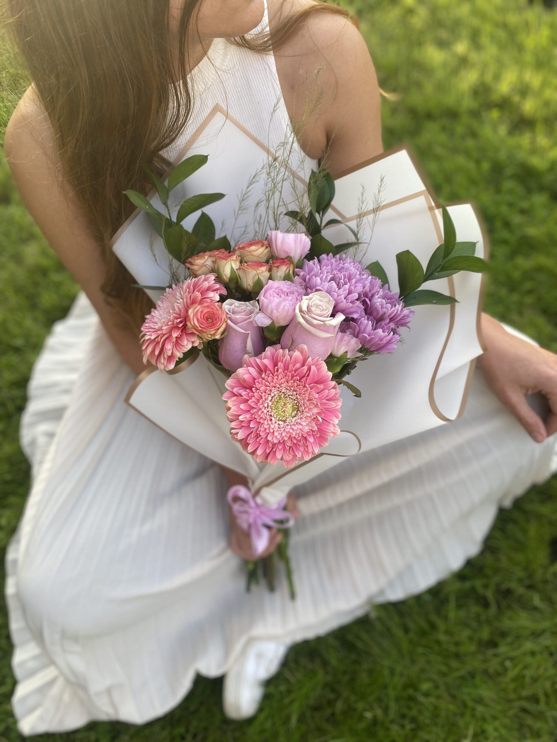 Ramo de Flores Mixtas Deluxe - Imagen 3