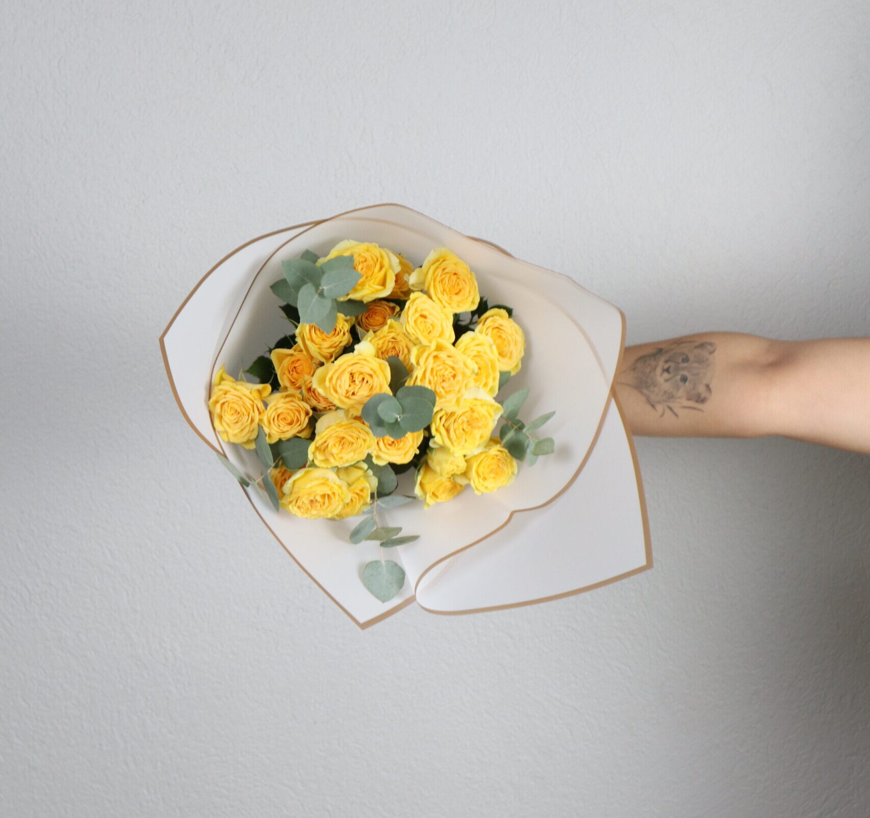 Ramo de Mini Rosas Amarillas - Imagen 3