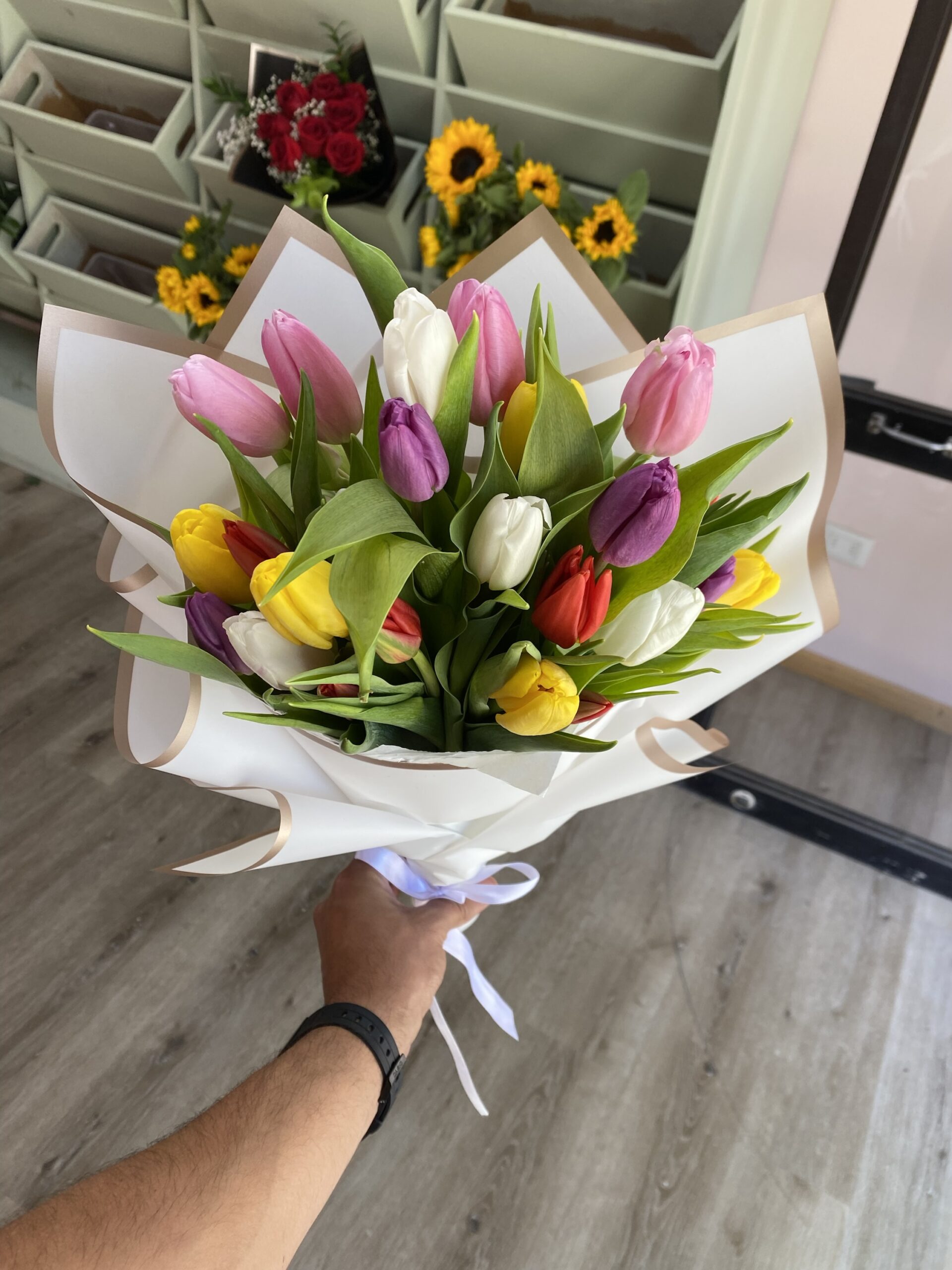 Ramo de 20 Tulipanes Mixtos Deluxe - Imagen 2