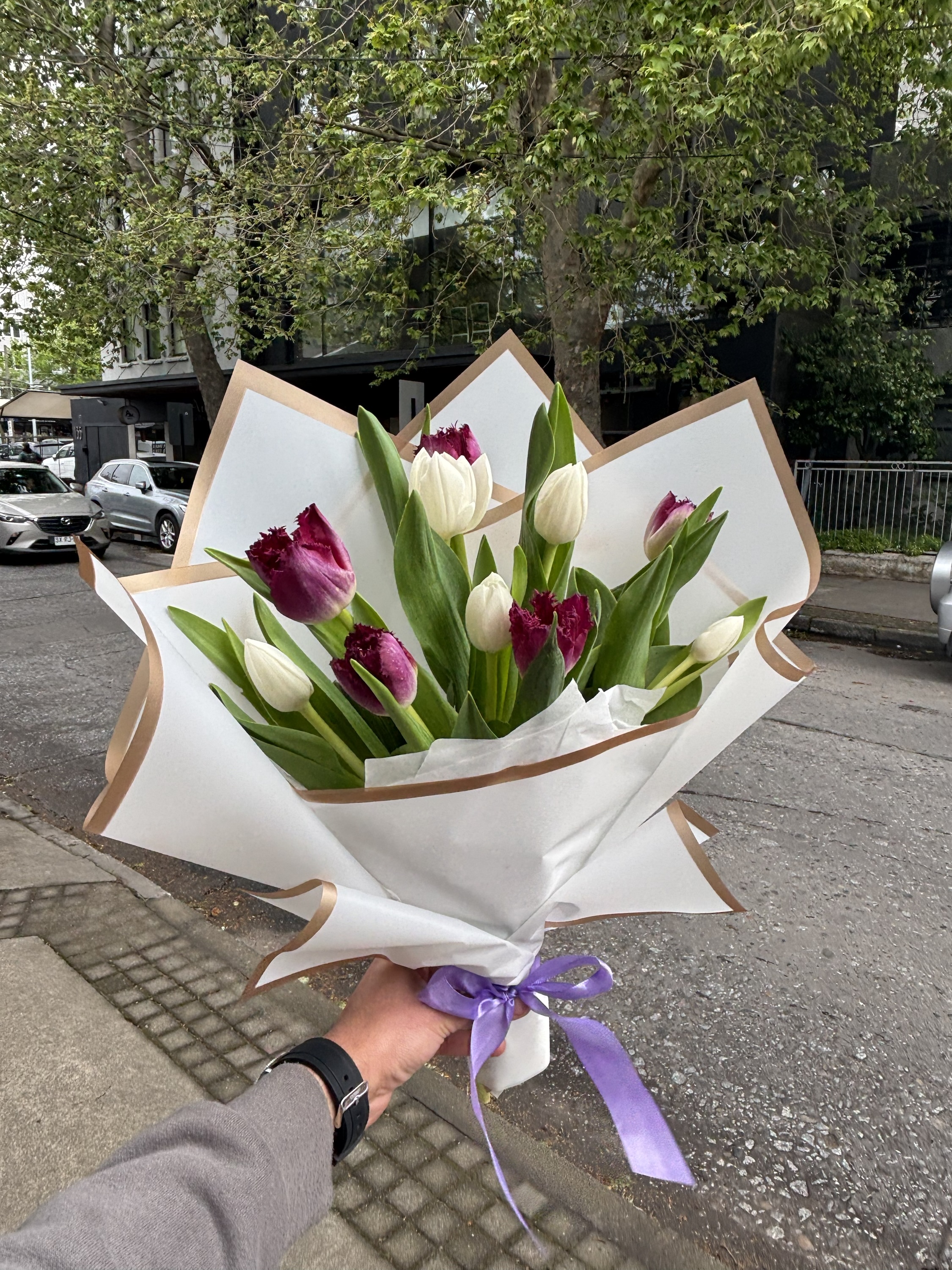 Ramo de Tulipanes Premium Lila - Blanco