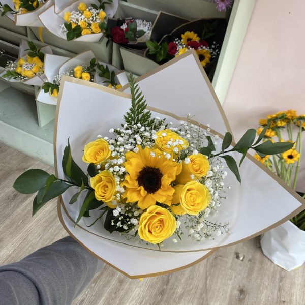 Ramo 6 rosas Amarillas y Girasol