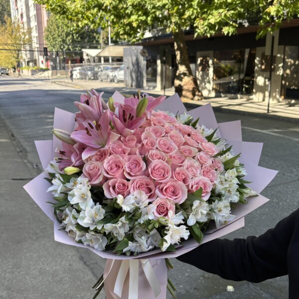 Ramo Lirios y Rosas Premium